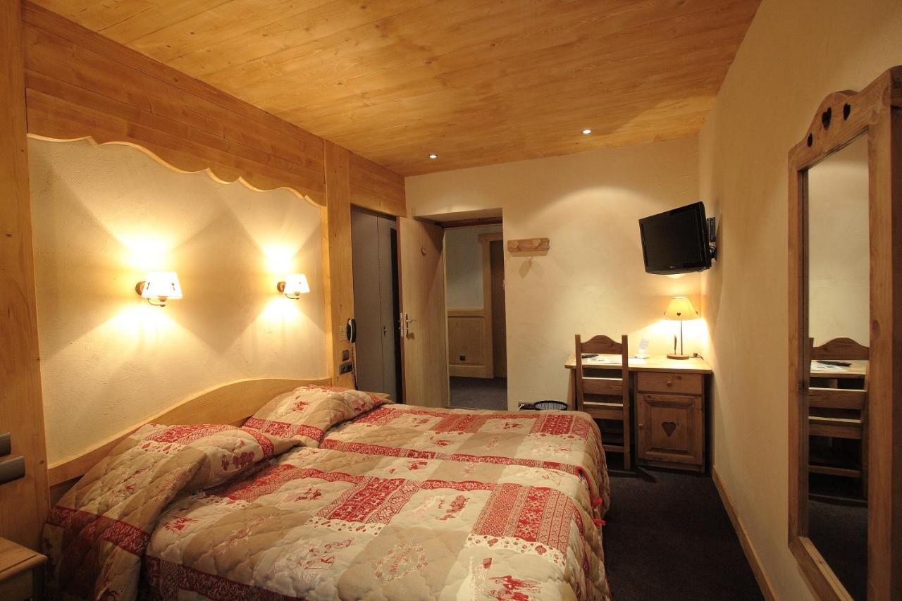 Logis Hotel & Spa Beau-Site Saint-Jean-de-Sixt Szoba fotó
